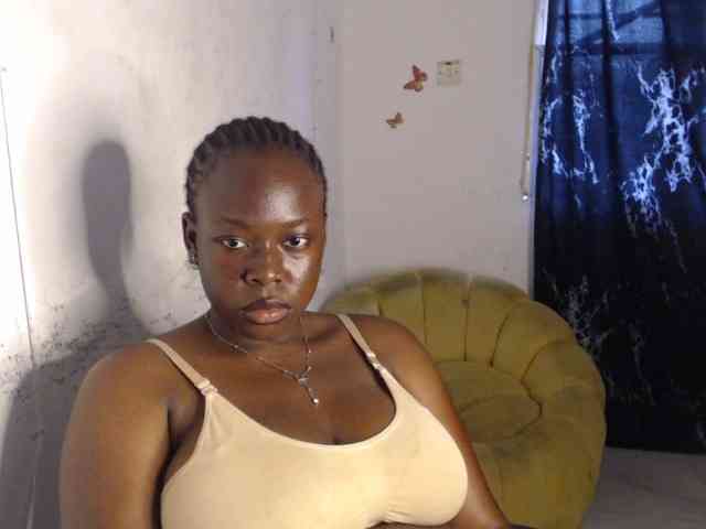 Eboni-hotboobs