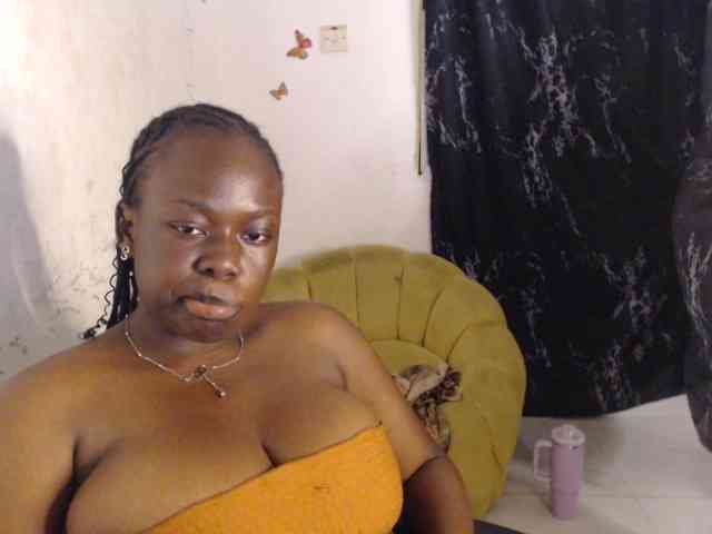 Eboni-hotboobs