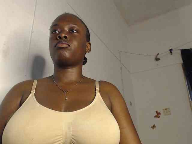 Eboni-hotboobs