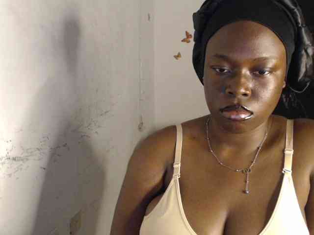 Eboni-hotboobs