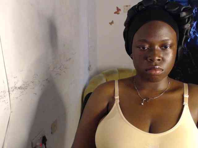 Eboni-hotboobs
