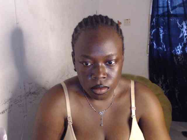 Eboni-hotboobs