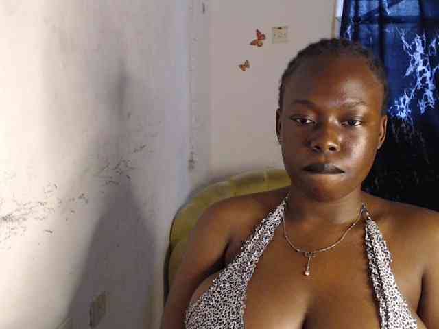 Eboni-hotboobs