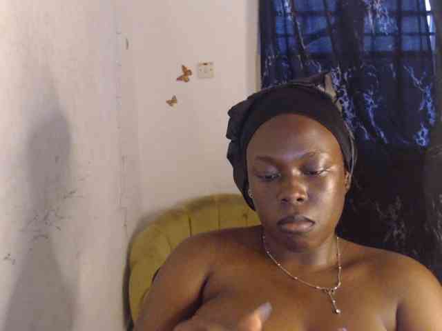 Eboni-hotboobs