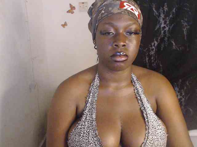 Eboni-hotboobs