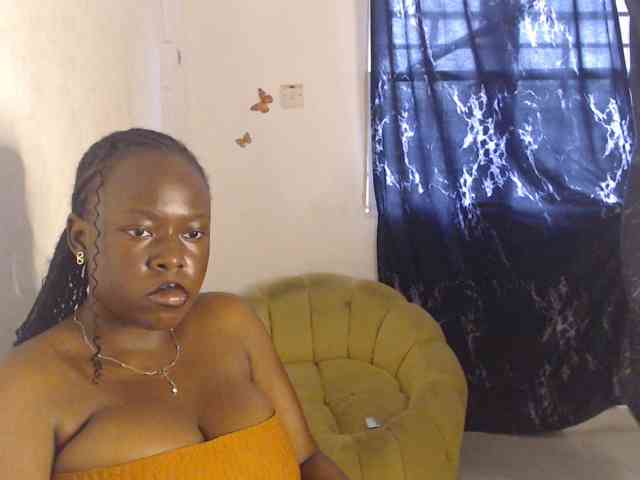 Eboni-hotboobs