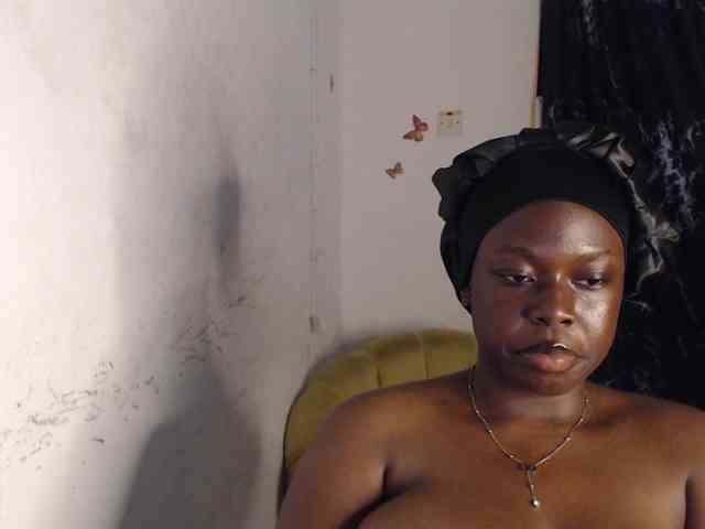 Eboni-hotboobs