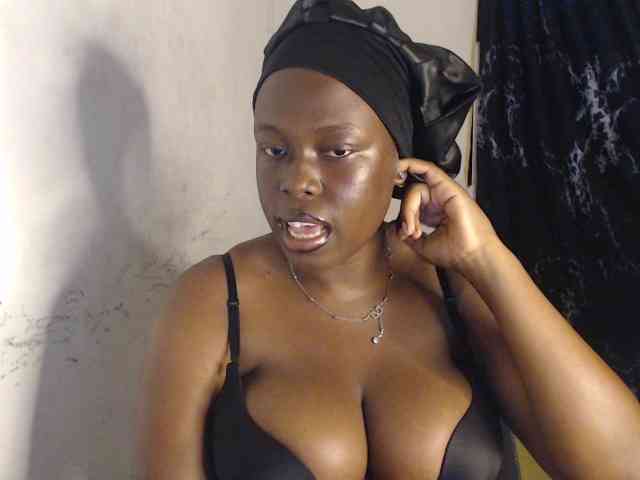 Eboni-hotboobs