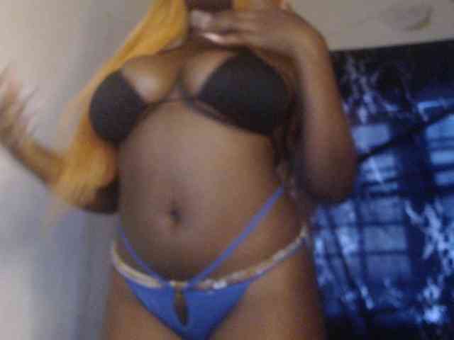 Eboni-hotboobs