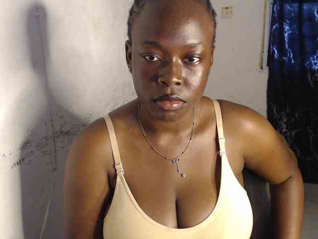 Eboni-hotboobs
