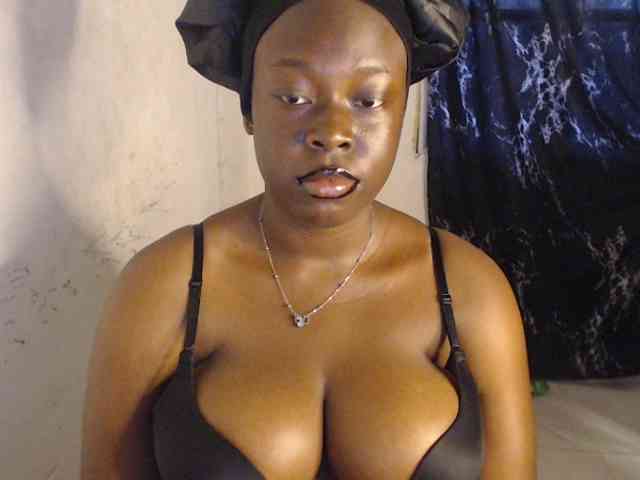 Eboni-hotboobs Eboni-hotboobs