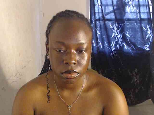 Eboni-hotboobs