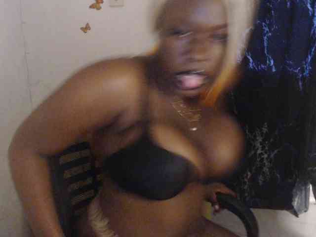 Eboni-hotboobs