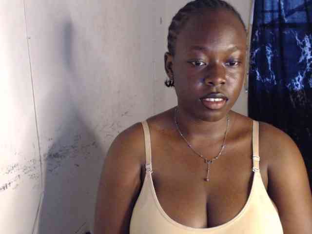Eboni-hotboobs