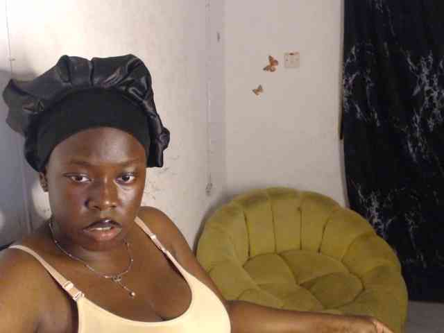 Eboni-hotboobs