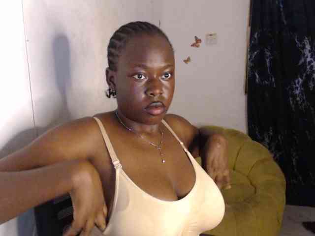 Eboni-hotboobs