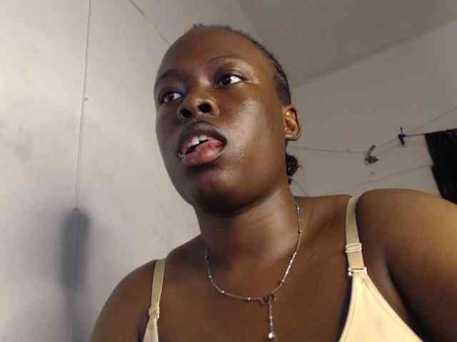 Eboni-hotboobs