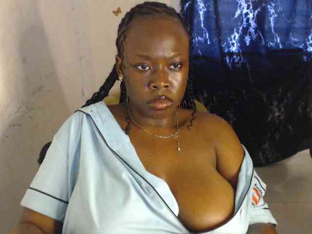 Eboni-hotboobs