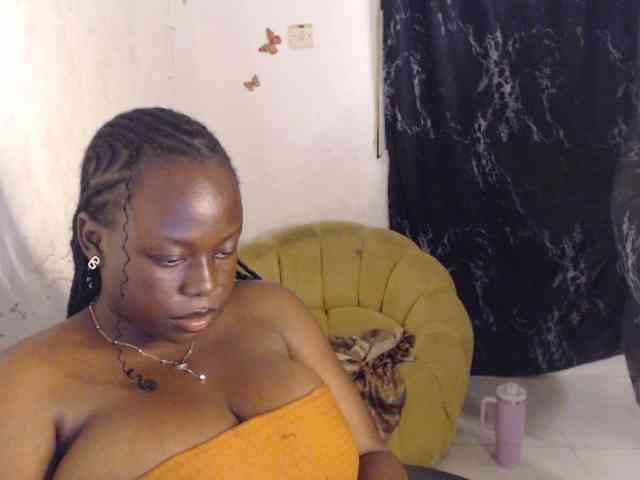 Eboni-hotboobs