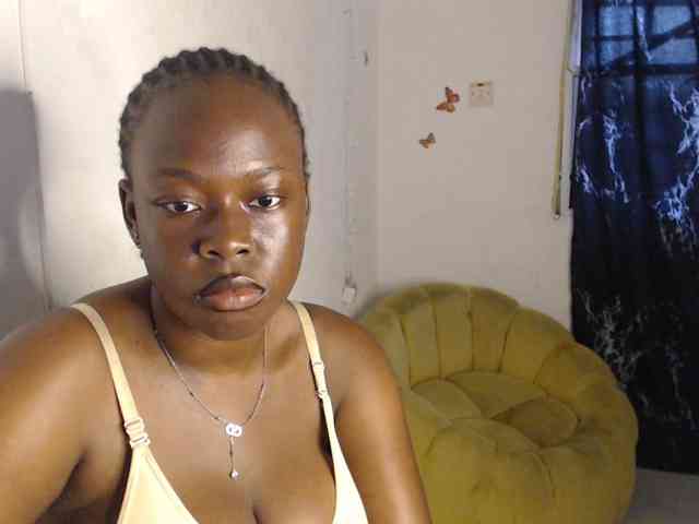 Eboni-hotboobs