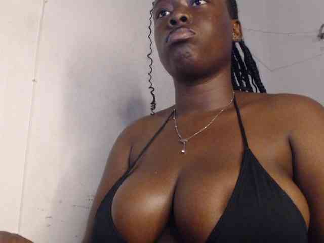 Eboni-hotboobs