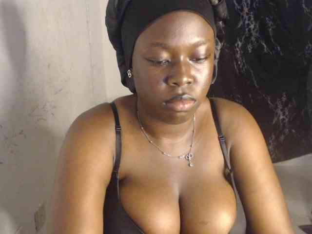 Eboni-hotboobs
