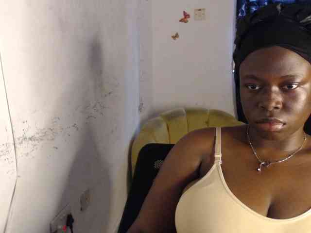 Eboni-hotboobs
