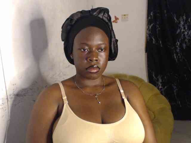 Eboni-hotboobs