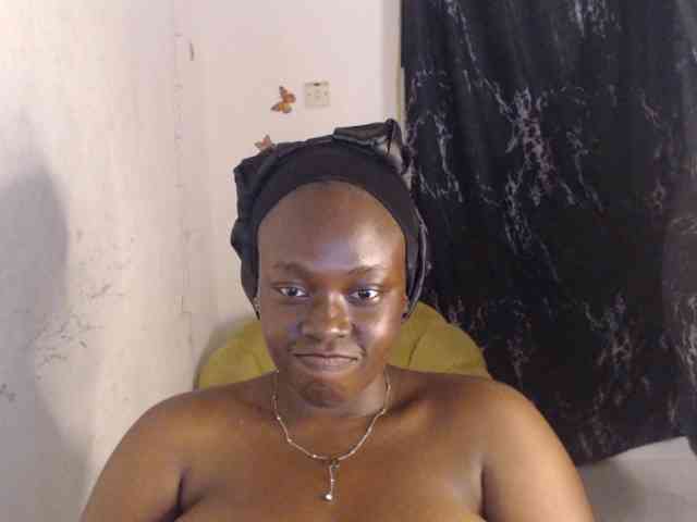 Eboni-hotboobs