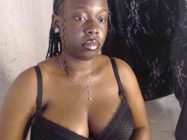 Eboni-hotboobs