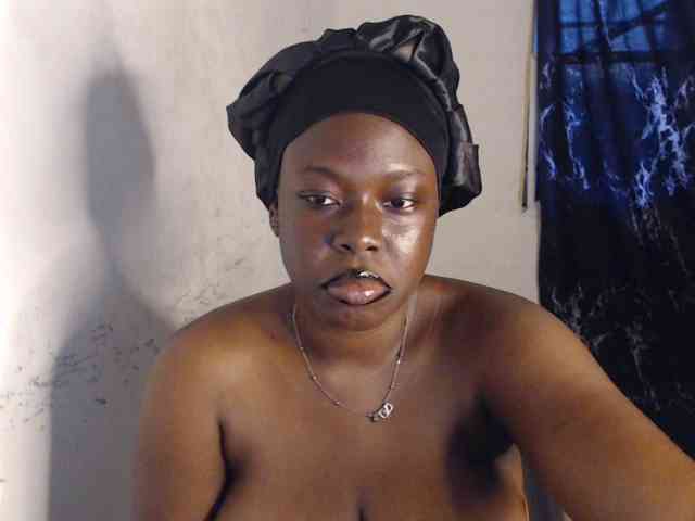 Eboni-hotboobs