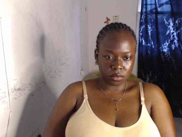 Eboni-hotboobs