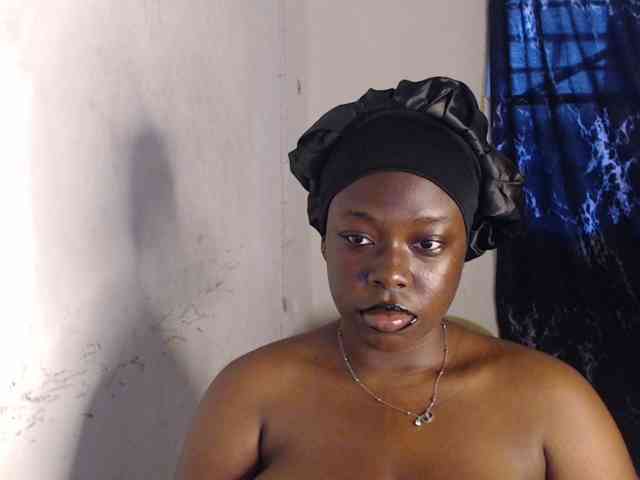 Eboni-hotboobs