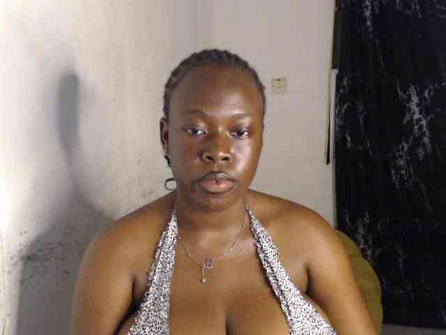 Eboni-hotboobs