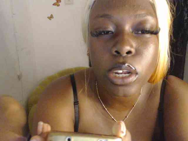 Eboni-hotboobs