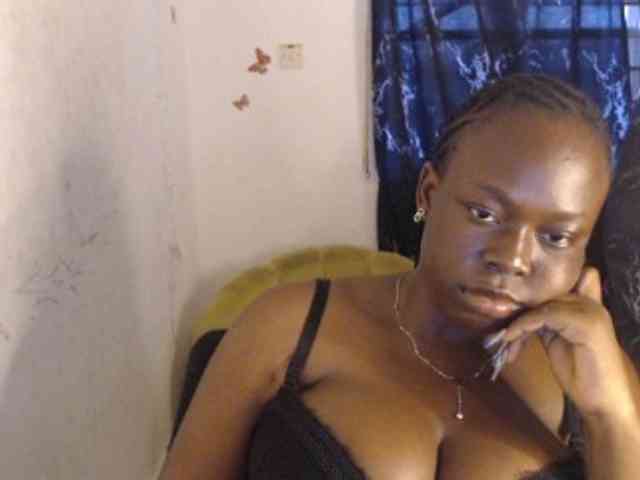 Eboni-hotboobs