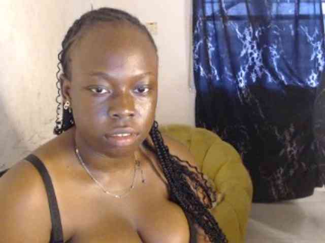 Eboni-hotboobs