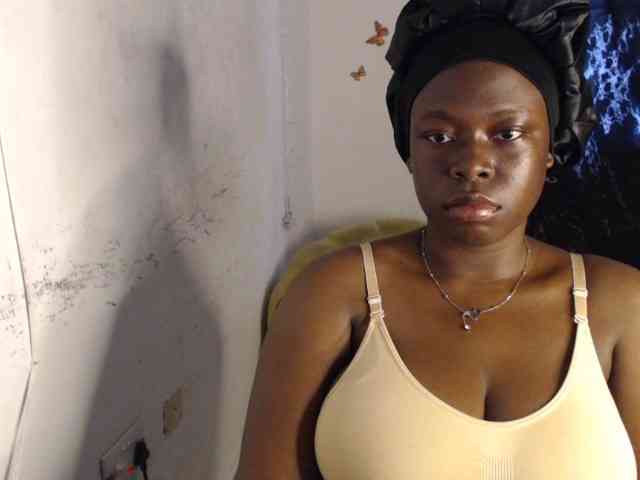 Eboni-hotboobs
