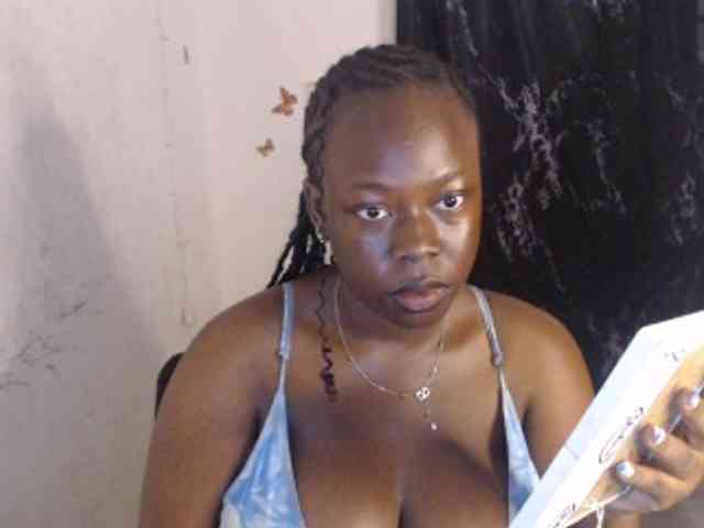 Eboni-hotboobs webcam