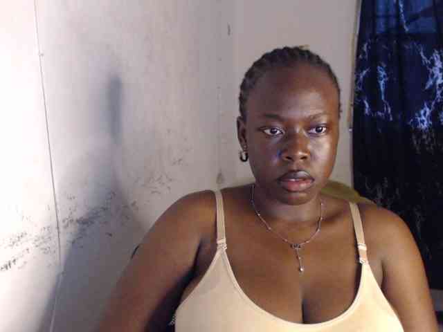 Eboni-hotboobs