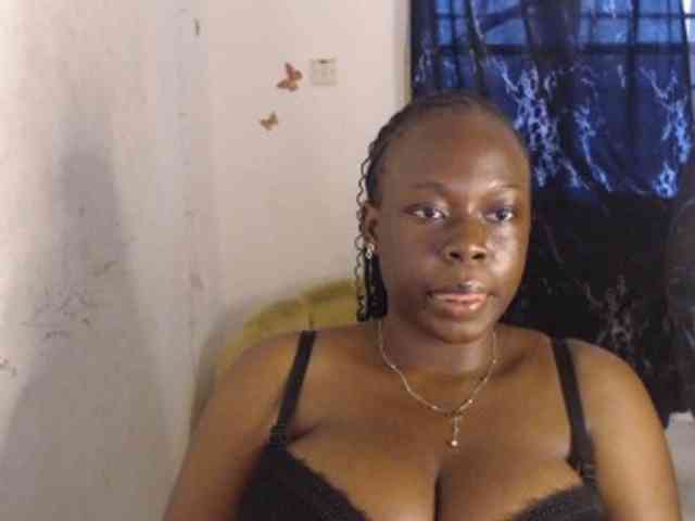 Eboni-hotboobs