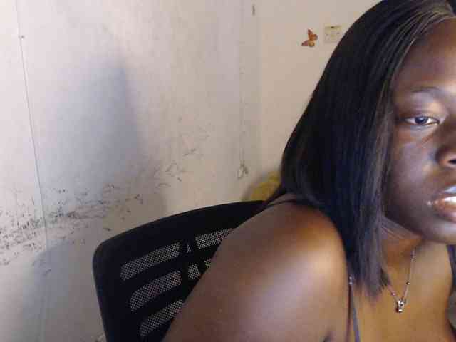 Eboni-hotboobs