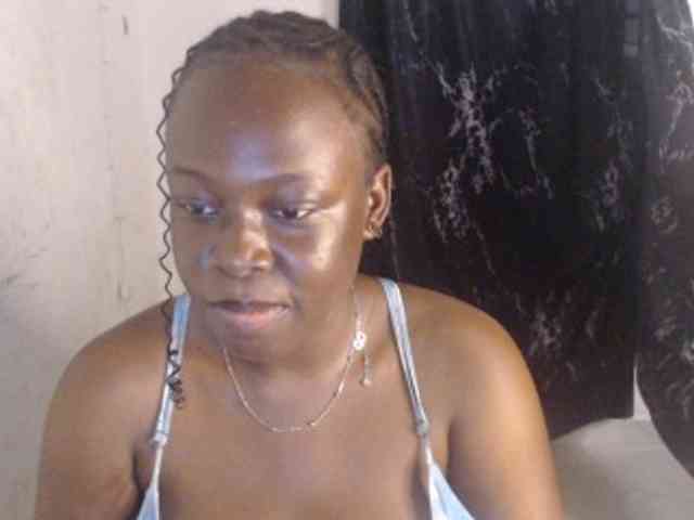 Eboni-hotboobs webcam
