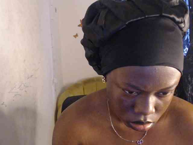 Eboni-hotboobs