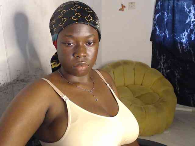 Eboni-hotboobs