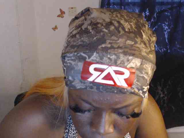 Eboni-hotboobs webcam