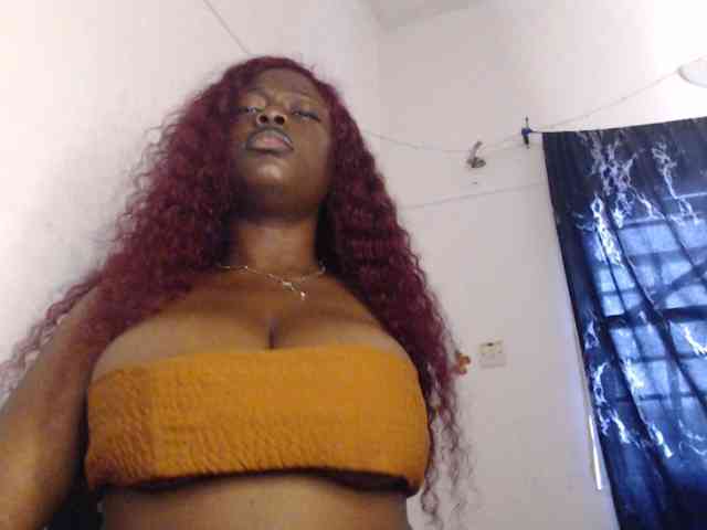 Eboni-hotboobs