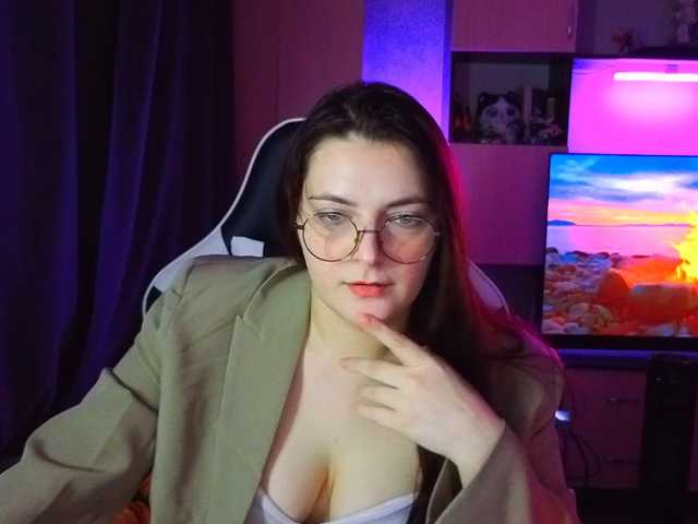 KatieMuse63 live cam on BongaCams