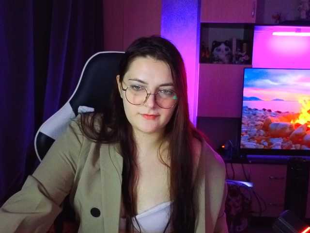 KatieMuse63 live cam on BongaCams