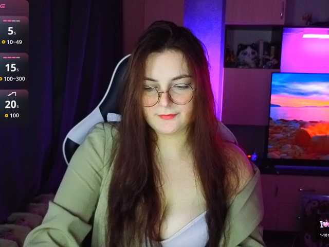 KatieMuse63 live cam on BongaCams
